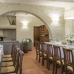 Le Caselle 26, Emma Villa