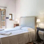 Le Caselle 26, Emma Vila Cortona