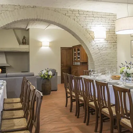 Le Caselle 26, Emma Vila