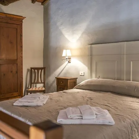 Le Caselle 26, Emma Cortona