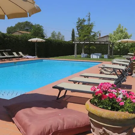 Le Caselle 26, Emma Villa *