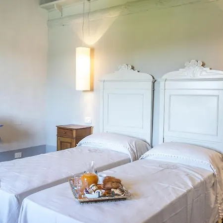 Le Caselle 26, Emma Cortona