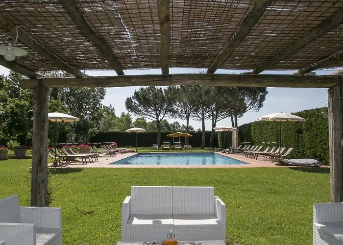 Le Caselle 26, Emma Villa Cortona