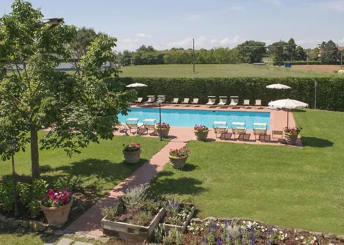 Le Caselle 26, Emma Вилла